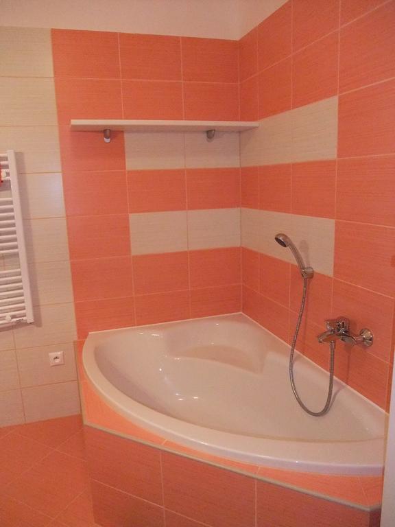 Rodinny Apartman Slnecnica Tale Buitenkant foto