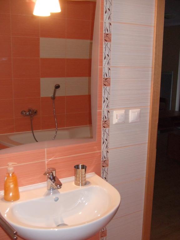 Rodinny Apartman Slnecnica Tale Buitenkant foto